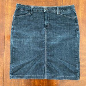 NYDJ denim pencil skirt in like-new condition, size 12